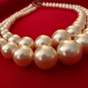 Vintage Oversize Pearl Statement Necklace